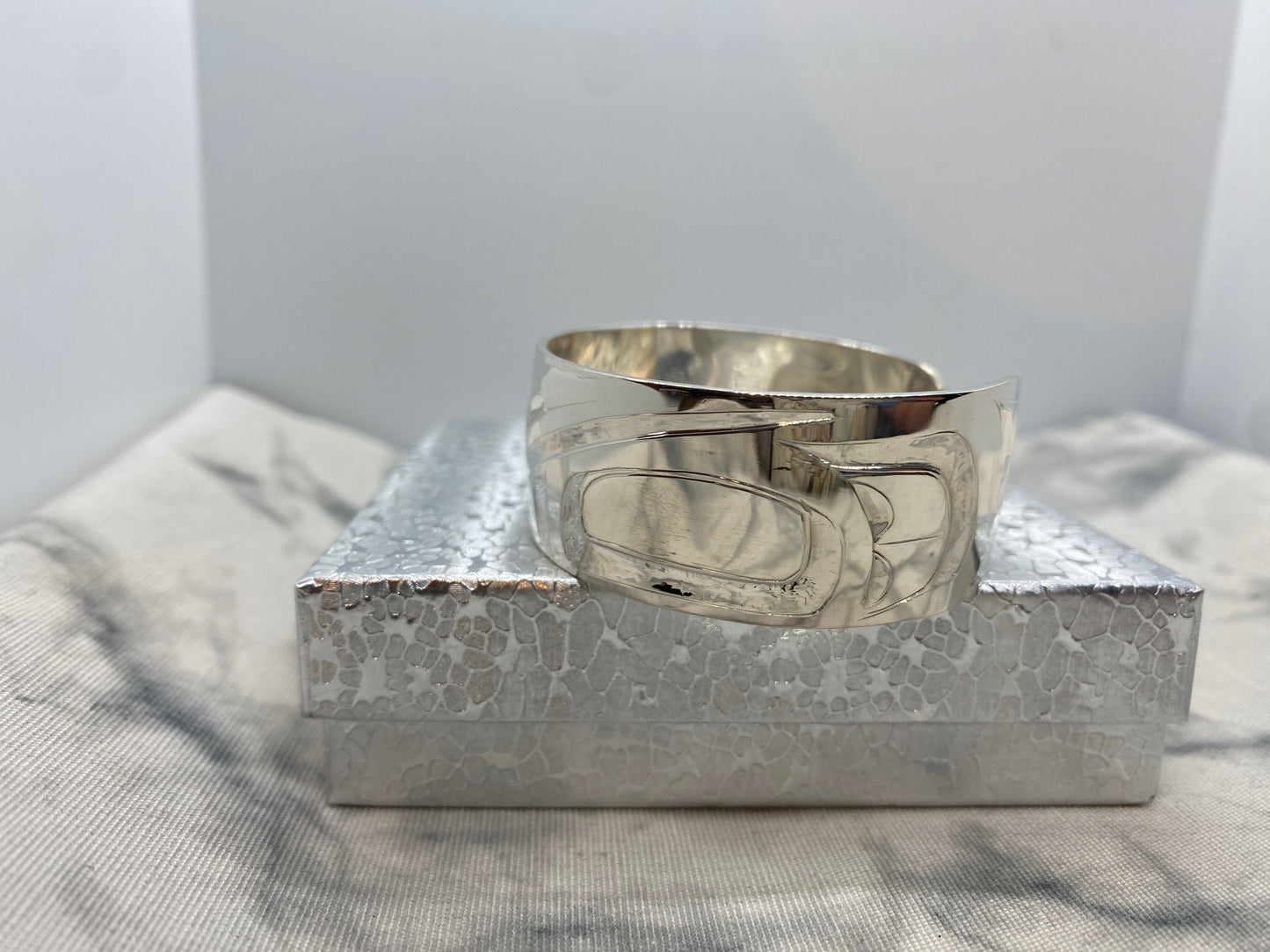 Hummingbird 3/4 Inch Bracelet